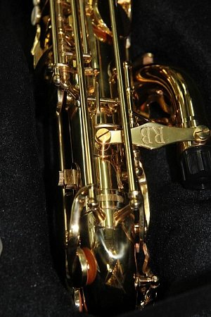 ROY BENSON BS-302 баритон саксофон купить в Москве: цены, доставка, фото ROY BENSON BS-302 баритон саксофон купить в Москве: цены, доставка, фото